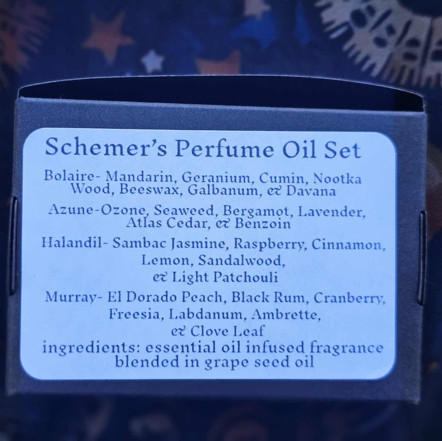 Heroes of Aramán Perfume Sample & Gift Sets