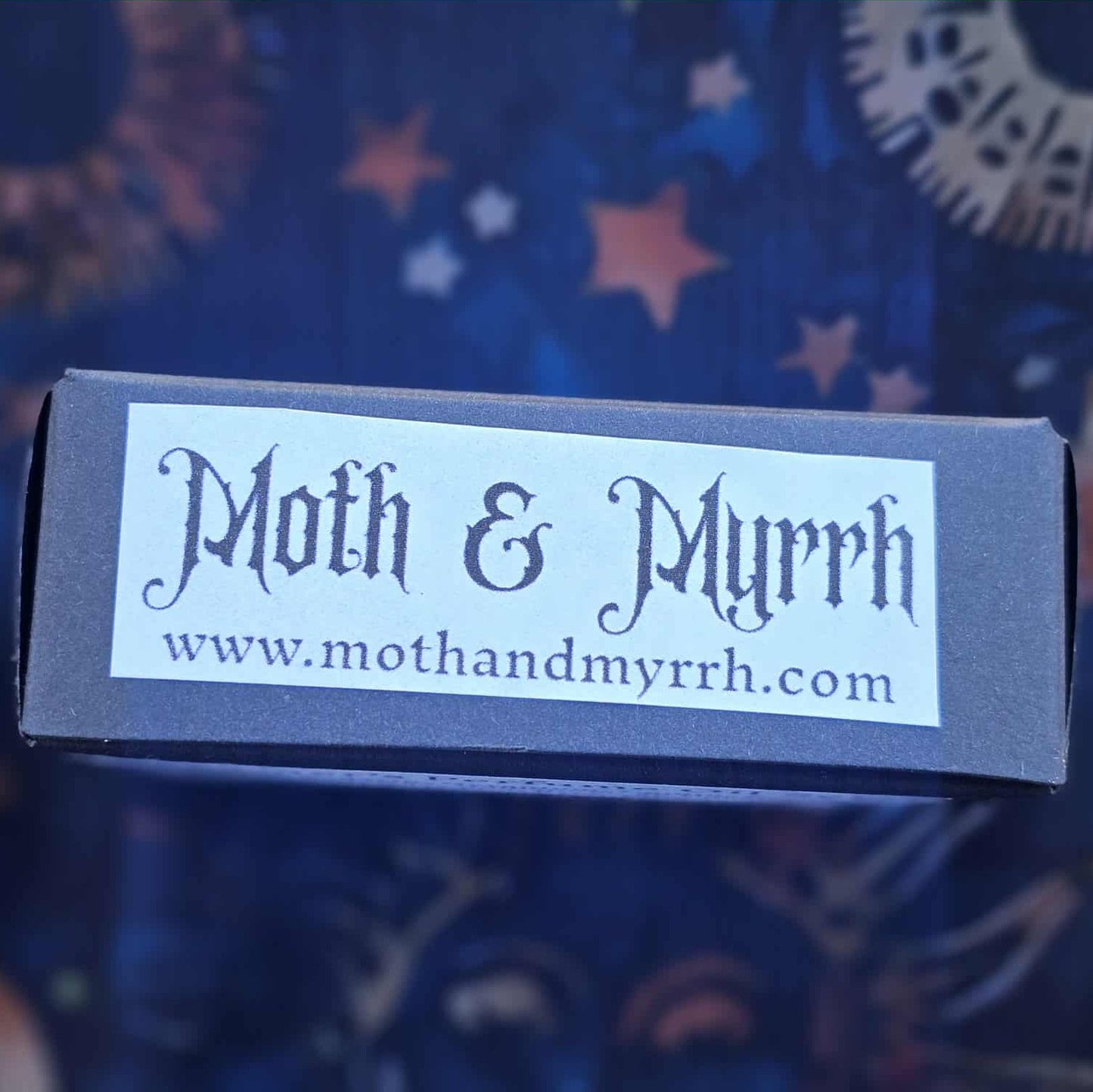 Heroes of Aramán Perfume Sample & Gift Sets