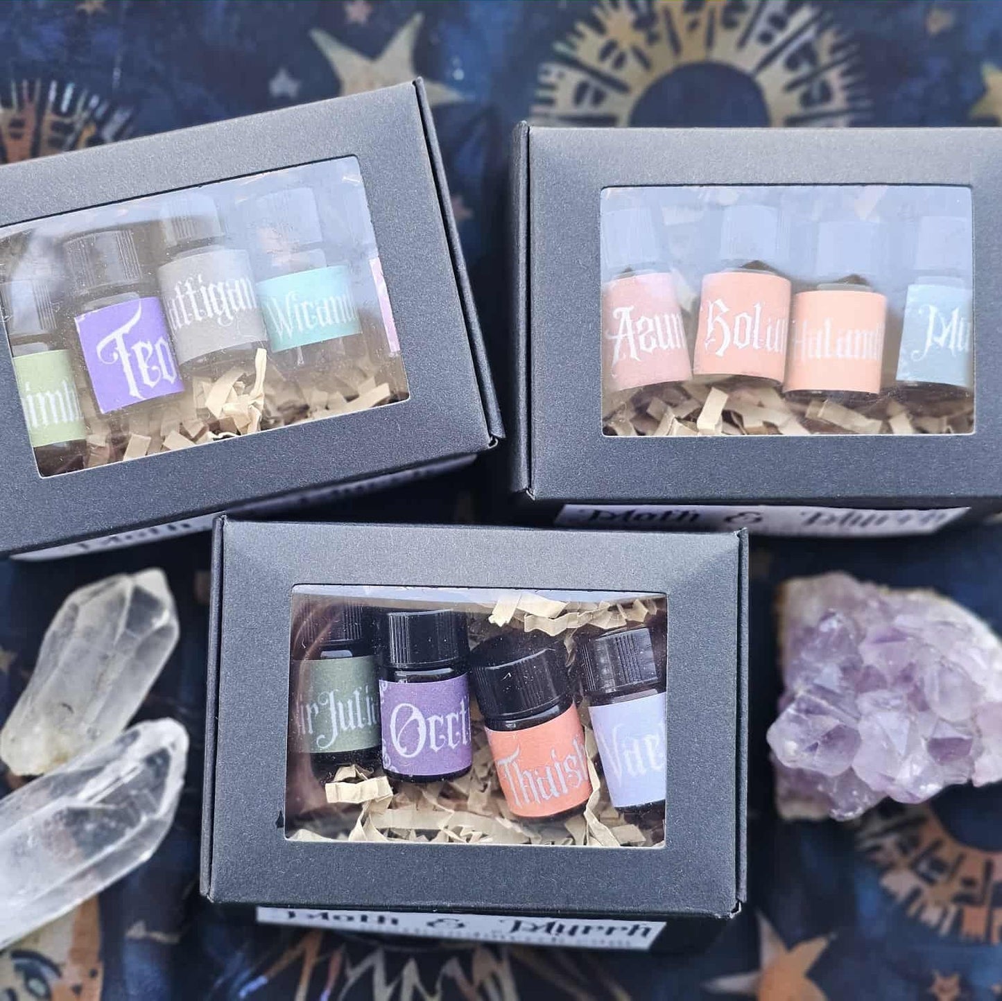 Heroes of Aramán Perfume Sample & Gift Sets