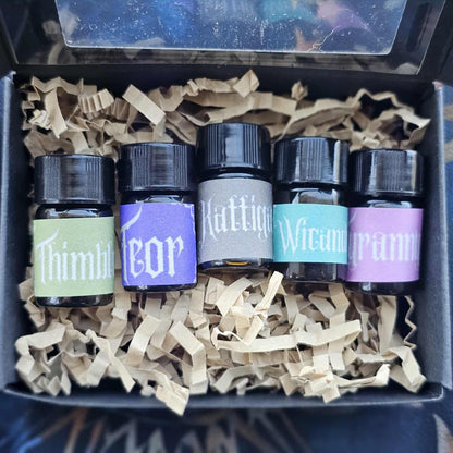 Heroes of Aramán Perfume Sample & Gift Sets